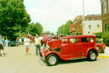 More old vehicles at the Litchfield car show