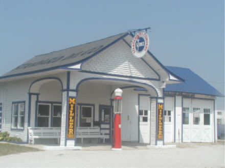 Restored Sinclair station, Odell, IL