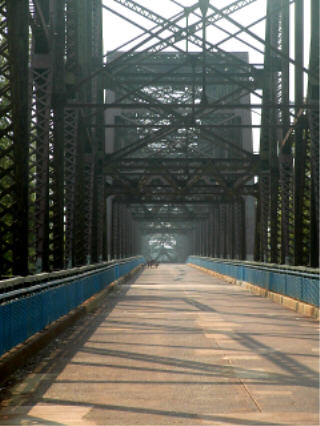 On the Chain of Rocks Bridge