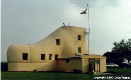 Haines Shoe House, Hallam, PA