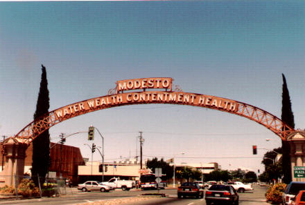 http://roadsidephotos.sabr.org/rp/arches/modesto.jpg