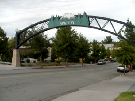 Welcome arch, Weed, CA