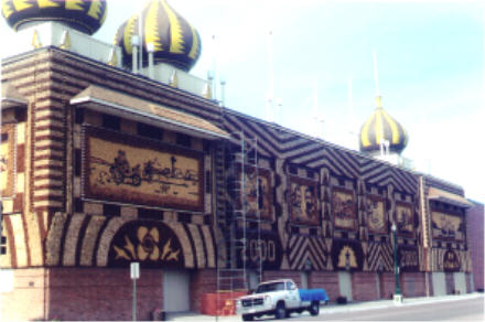 Side view of 2000 Corn Palace