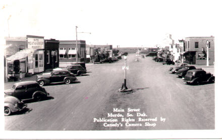 Classic old Main Street view of Murdo